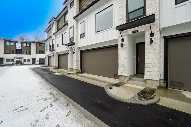 Photo - 4618 N Iota Ln