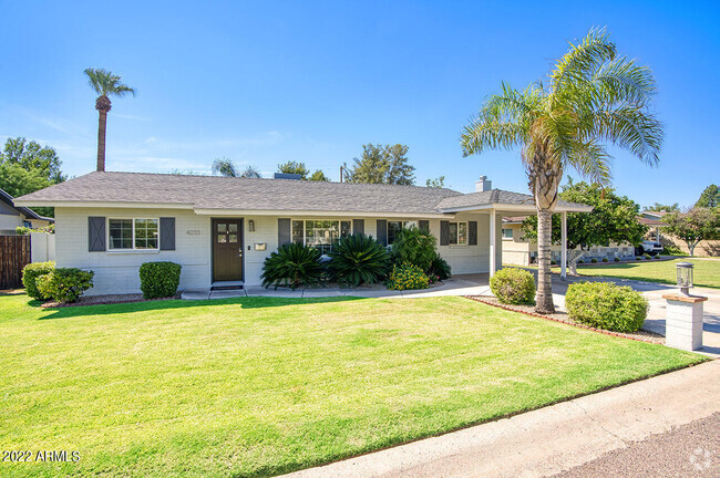 Building Photo - 4233 E Mulberry Dr Rental