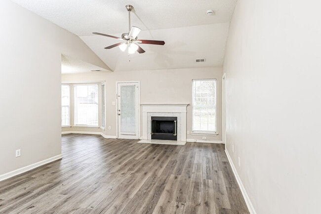 Photo - 11518 Larix Dr