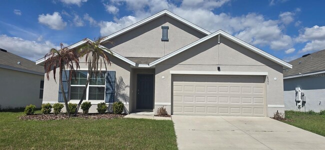 Building Photo - 8557 Triumph Cir