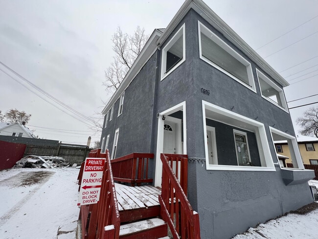 Building Photo - 1815 E 35th St Unit 2 Rental
