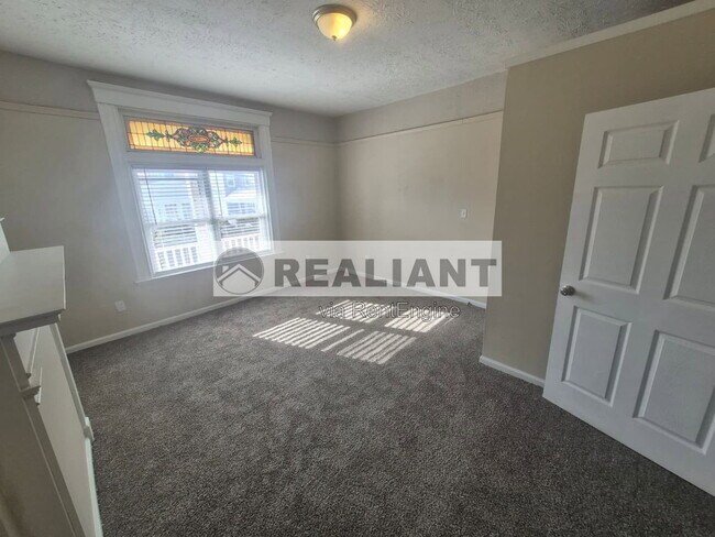Photo - 132 Evergreen Ave