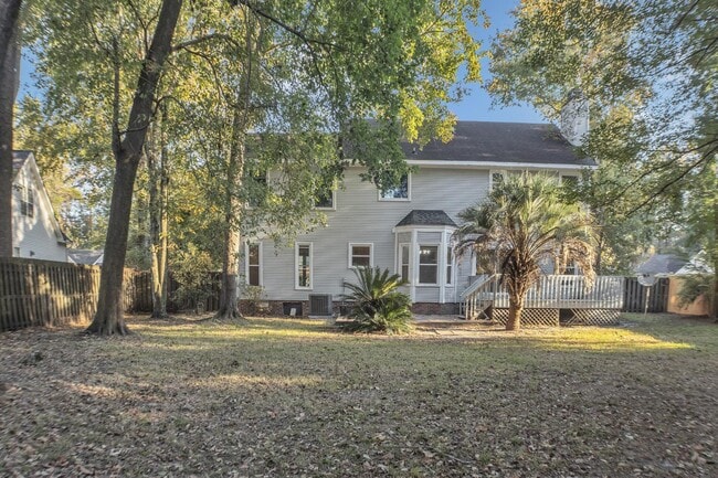 Photo - 207 Essex Dr