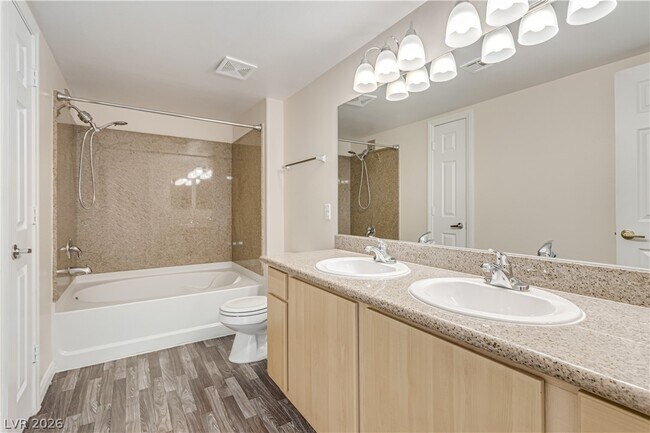 Photo - 8000 W Badura Ave Unidad 2165