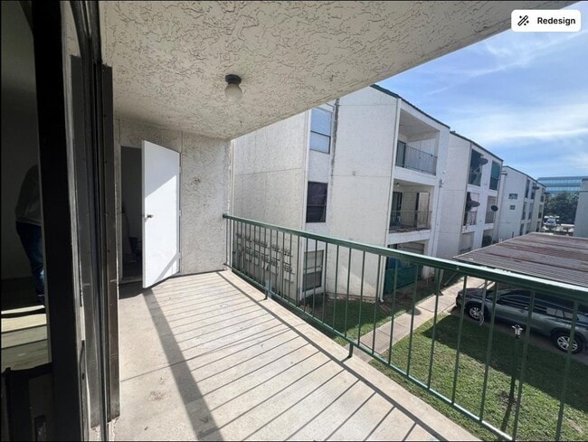 Photo - 2830 S Bartell Dr