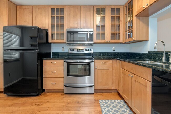 Photo - Cozy Move-in ready 2 Bed / 2.5 Bath Townho...