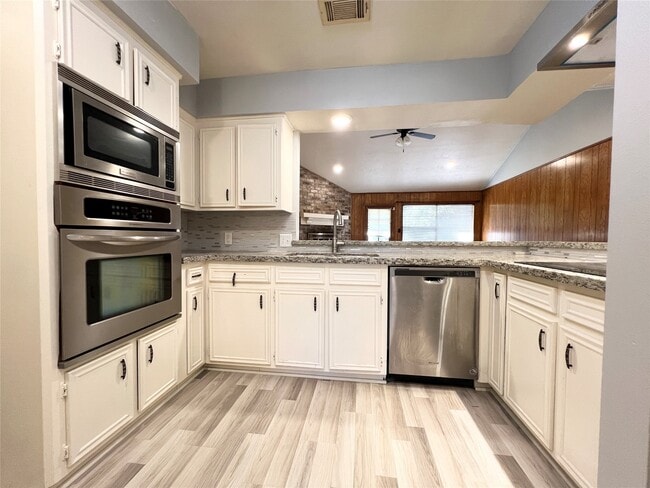 Photo - 422 Gamewood Dr