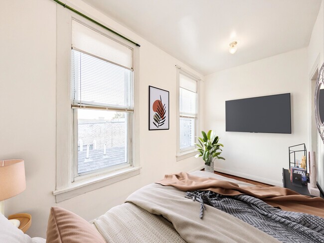 Photo - 2025 W Coulter St