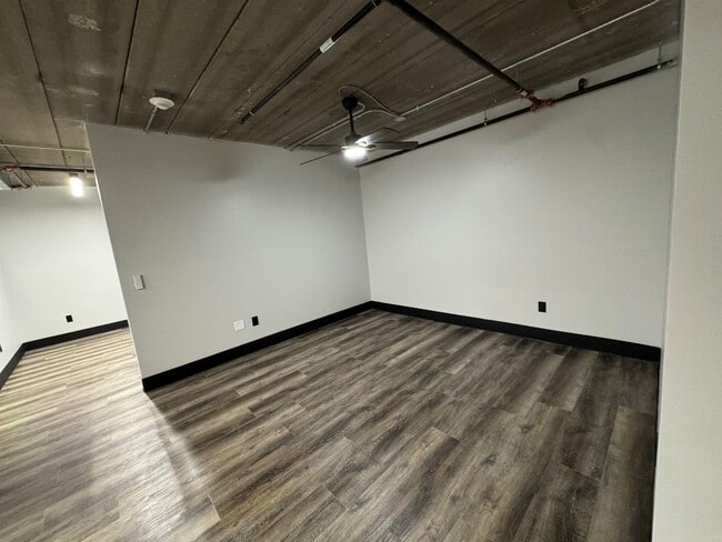 Photo - 217 S Badger Ave Unidad 207