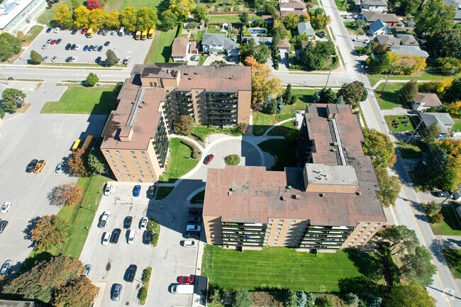 Aerial - Glen Park Apartments