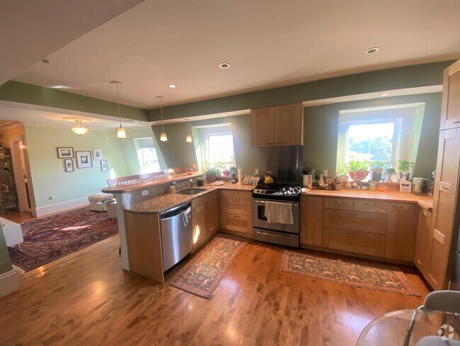 Building Photo - 9 Claremon St Unit 3 Rental