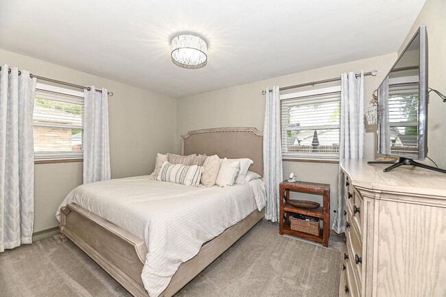 Photo - 1208 Montclair Dr