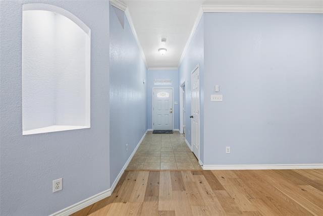 Photo - 835 Evergreen Ln