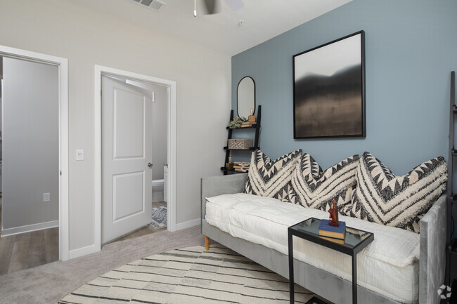 2BR, 2BA - 1,054SF
