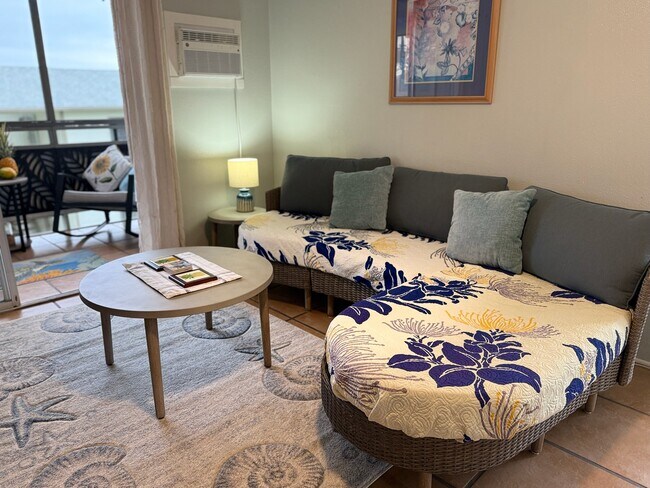 New Couch! - 74-5618 Palani Rd Unit K