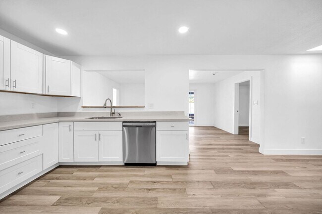 Photo - 3330 E Gelding Dr