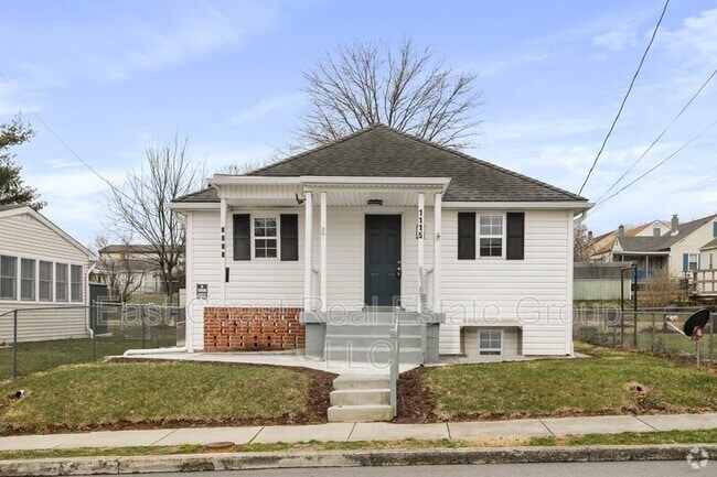 Building Photo - 1115 W Church St Rental