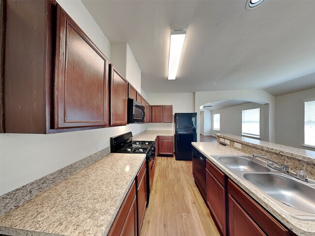 Photo - 5907 Stockholm Ct