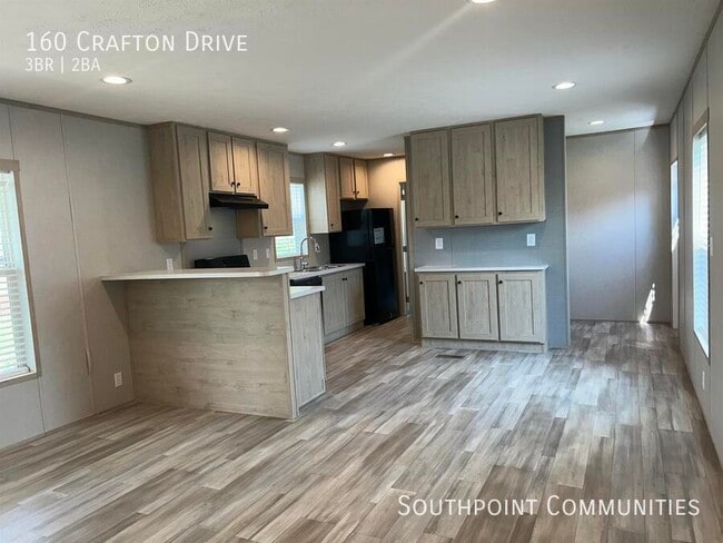 Photo - 160 Crafton Dr