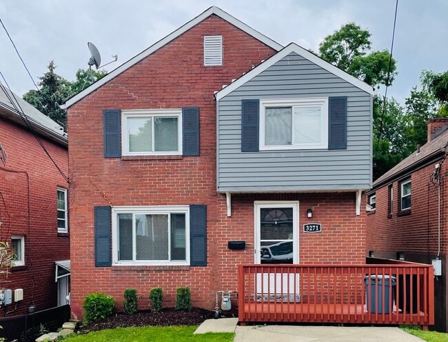 Building Photo - Comfortable 3-Bedroom Home with Private Backyard in Pittsburgh!