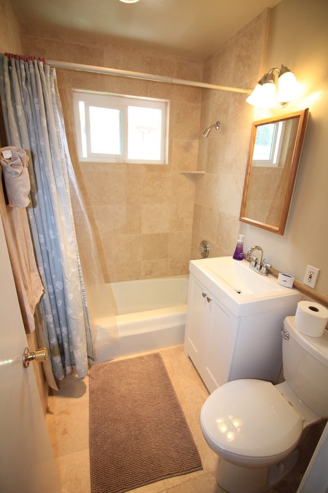 Photo - 820 Island Ct