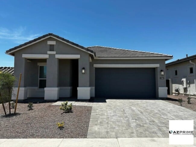 Building Photo - Lovely Apartment available