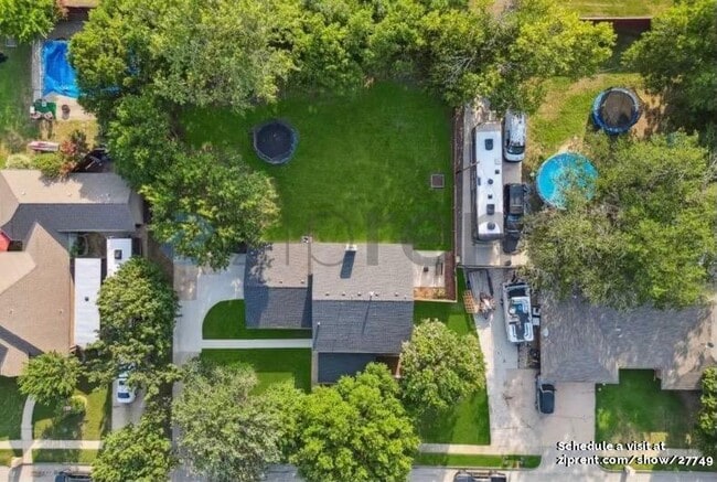 Photo - 127 Hardwicke Ln