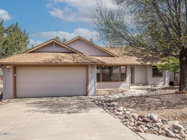 Building Photo - 502 E Saguaro Cir Rental
