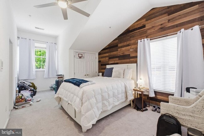 Photo - 1329 N Barton St