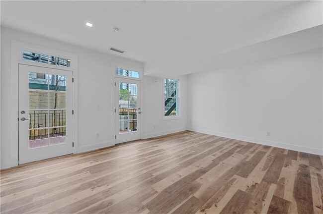 Photo - 2909 Peachtree Rd Apartment Unit 106