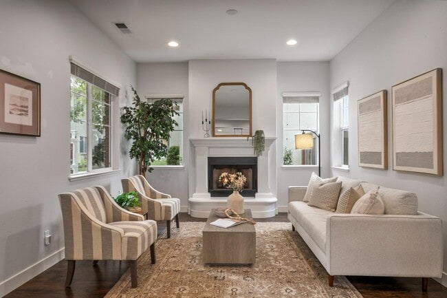 Photo - 2107 Gullane Way