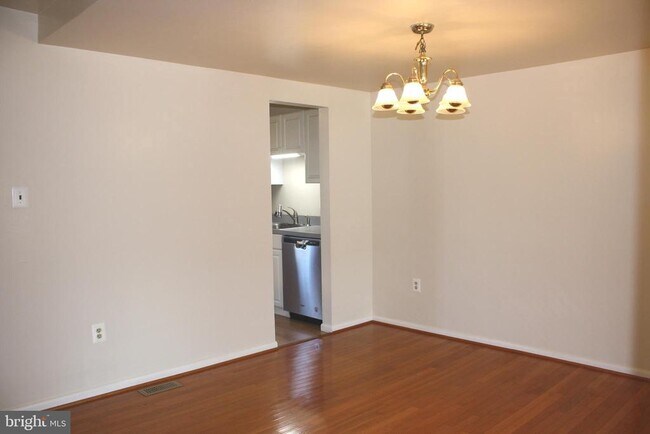 Photo - 7438 Ardglass Dr