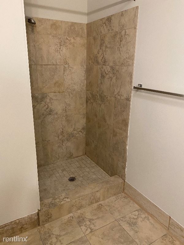 Photo - 20-4 N Wabash Ave