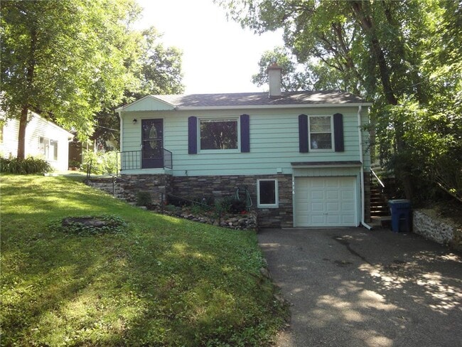 Building Photo - 2336 Ives Ln N Rental