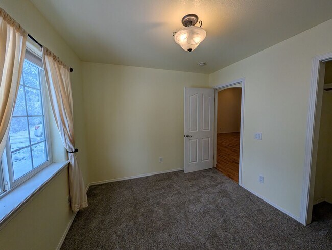 224 Capitan Cir
