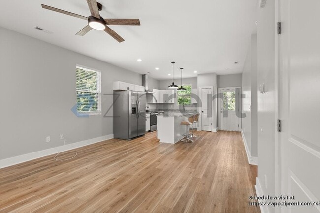 Photo - 106 Snyder Ct NE