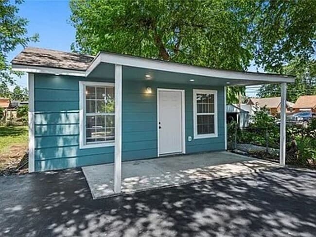 Building Photo - Beautifully Remodeled Home in the Upland A...
