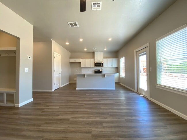 Photo - Stunning Duplex in Afton Grove!