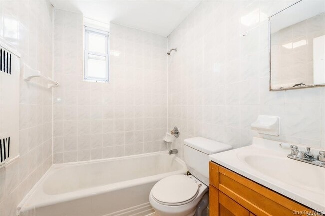 Photo - 838 Avenue Z
