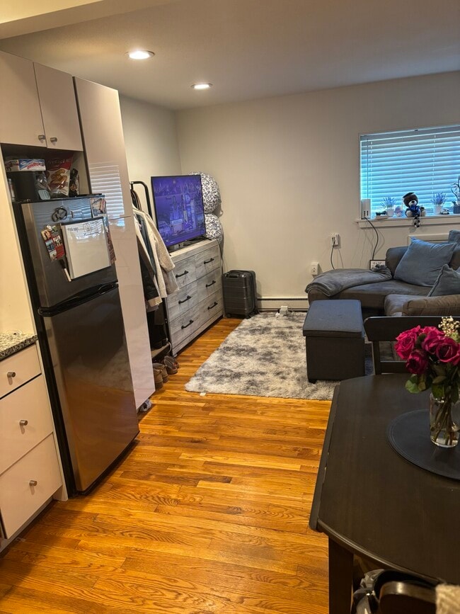 Photo - 15 Euston Rd Unit 2