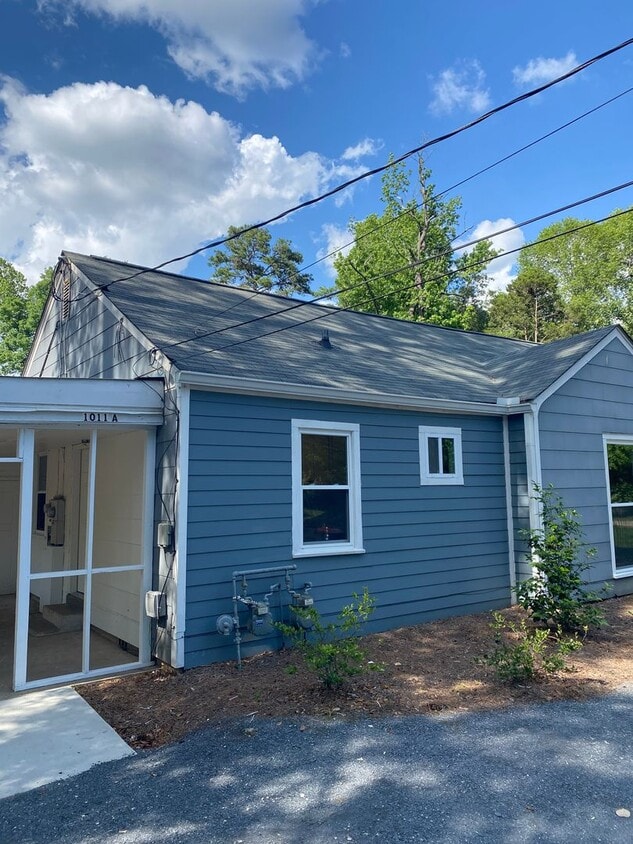 Photo - Lakeview Dr - 1011