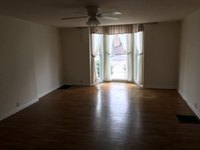 Photo - 301 N Delia St