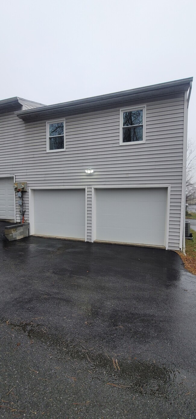 Photo - 54 N 62nd St