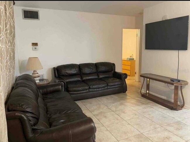 Photo - 612 E Morgan St