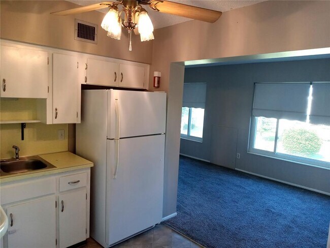 Photo - 2428 Columbia Dr Unit 56
