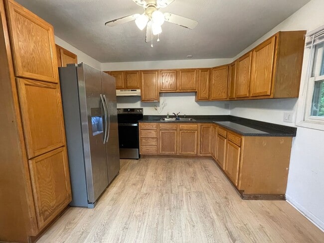 Photo - Three Bedroom Home in Portage