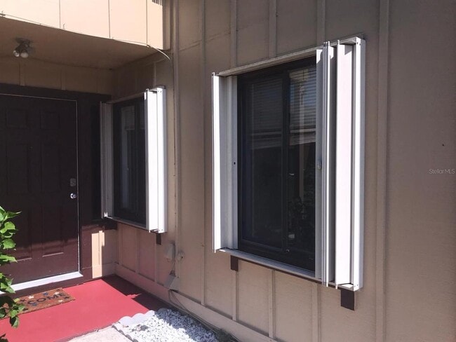 Photo - 112 Oakwood Village Cir