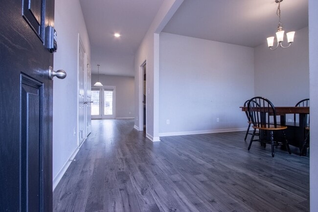 Photo - 325 Park W Blvd