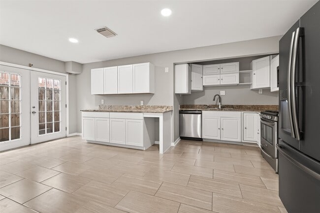 Photo - 20018 Beechview Ln