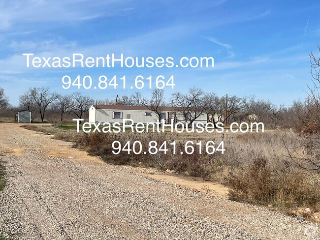 Building Photo - Country Living on 11 Acres near Iowa Park Rental